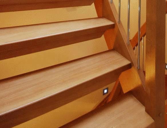 nettoyer escalier bois