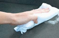 comment nettoyer a sec un canapé en tissu