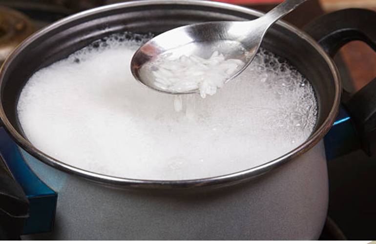 7 utilisations géniales avec l'eau de cuisson du riz
