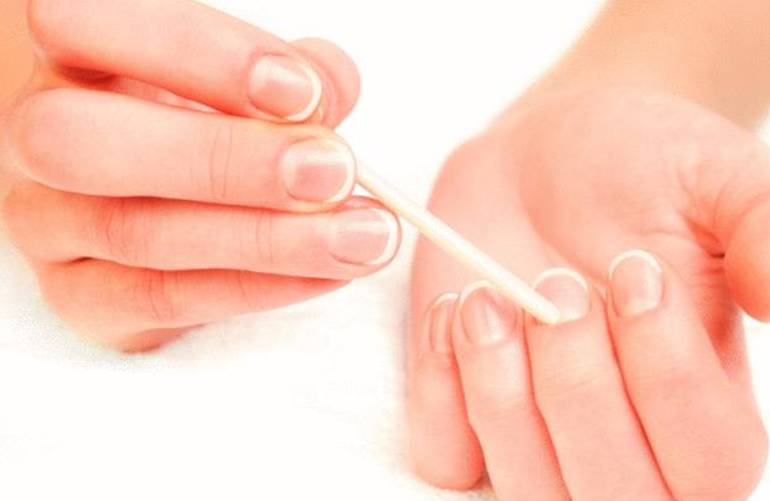 10 astuces pour soigner la peau dure et sèche autour de l'ongle