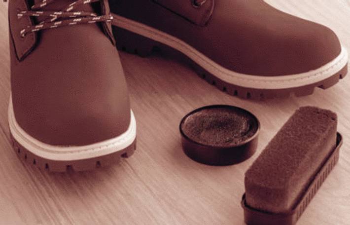 comment nettoyer et entretenir les chaussures en nubuck