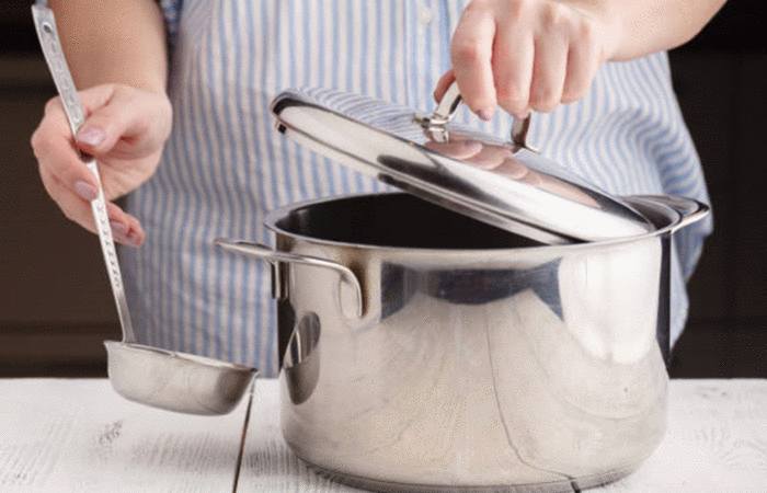 10 astuces pour nettoyer casserole, poêle, marmite inox