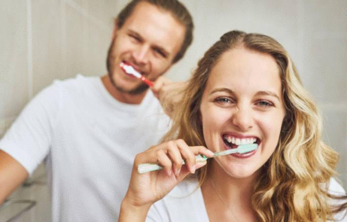 comment bien nettoyer sa brosse à dents