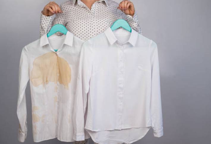 10 solutions pour nettoyer taches de gras sur un vêtement