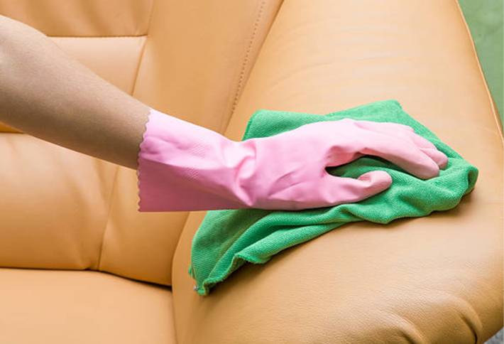 9 astuces pour nettoyer les taches graisseuses sur du cuir