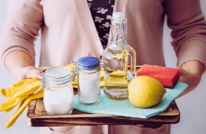 10 produits naturels à avoir chez soi pour tout nettoyer
