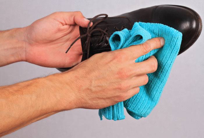 comment nettoyer des chaussures en cuir